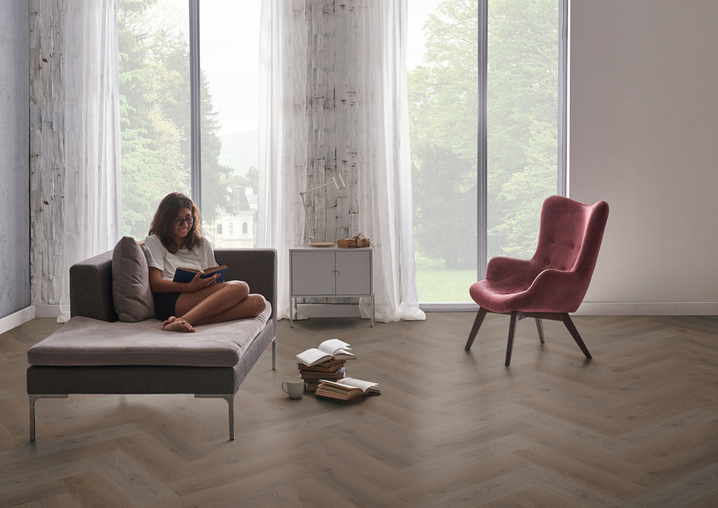 Click-Vinyl CHECK One 2076H Boxbach Eiche Herringbone inkl. Trittschall Premium